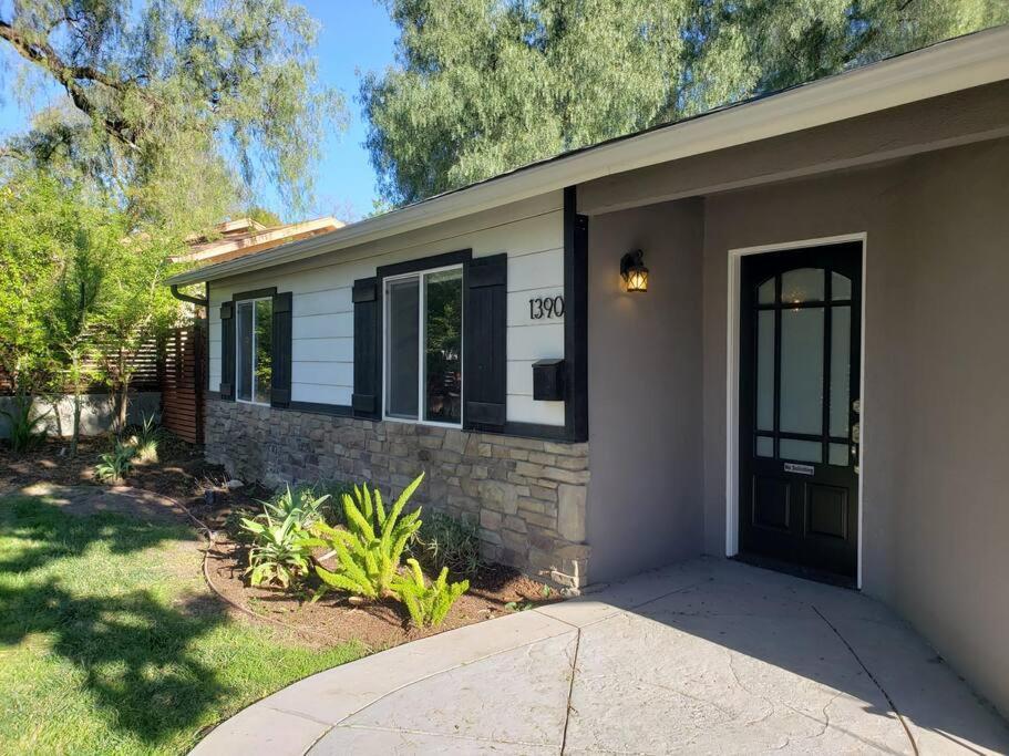 Bouganvilla 4-Bedroom, 2-Baths, Single Family House Thousand Oaks Bagian luar foto