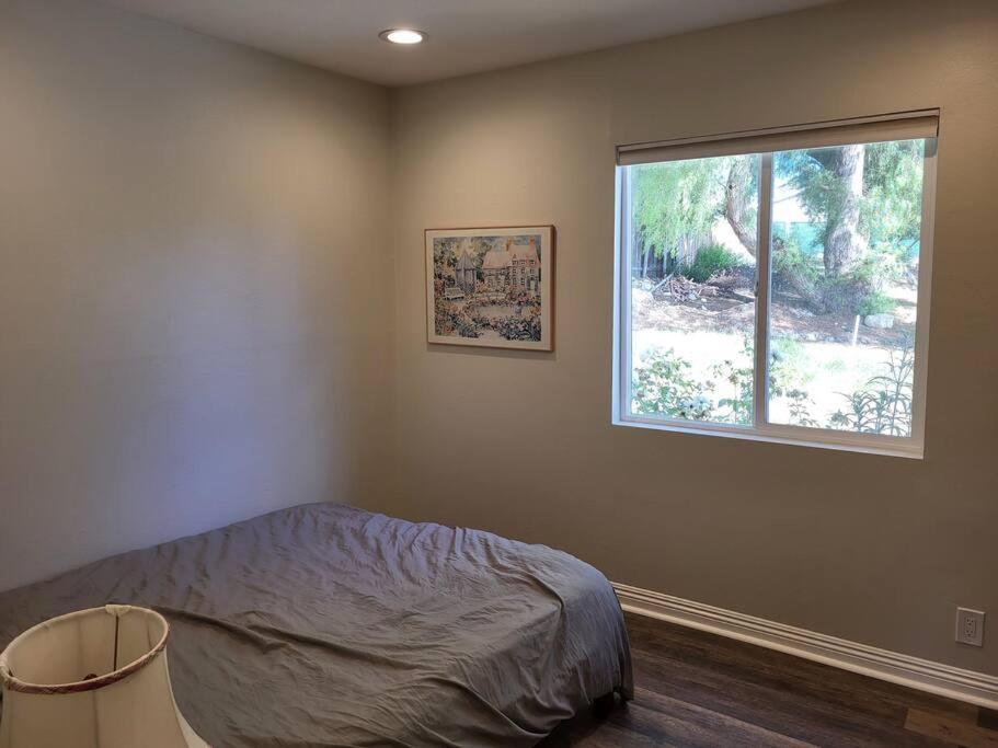 Bouganvilla 4-Bedroom, 2-Baths, Single Family House Thousand Oaks Bagian luar foto