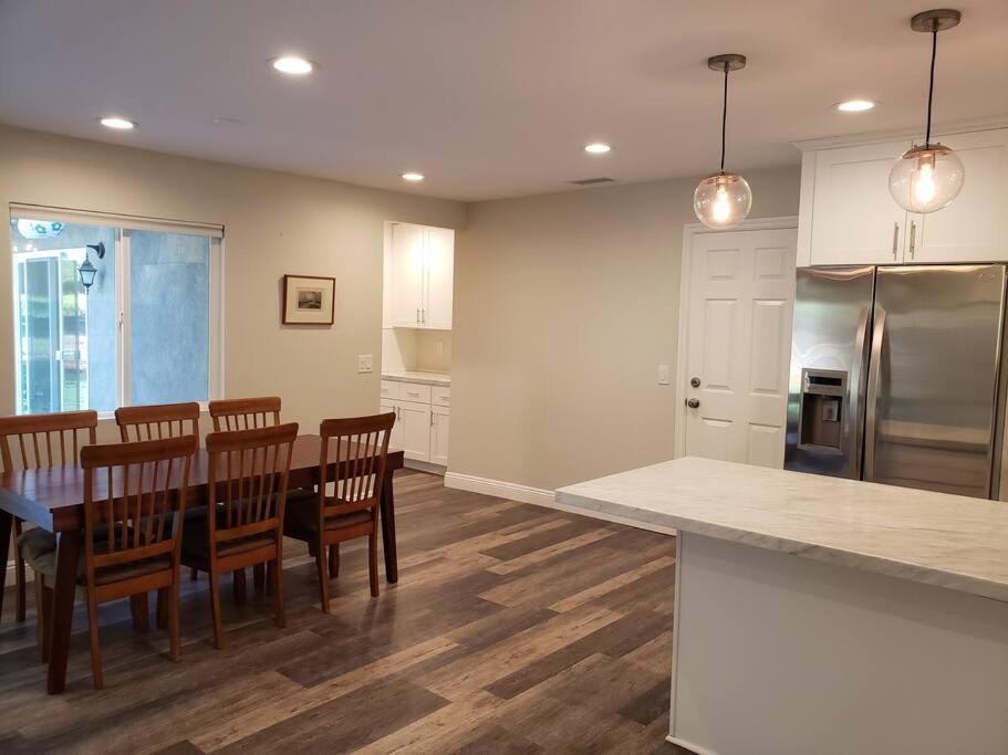 Bouganvilla 4-Bedroom, 2-Baths, Single Family House Thousand Oaks Bagian luar foto